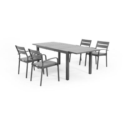 Mesa e cadeira de metal para 4-8 pessoas no pátio da AJUNION
