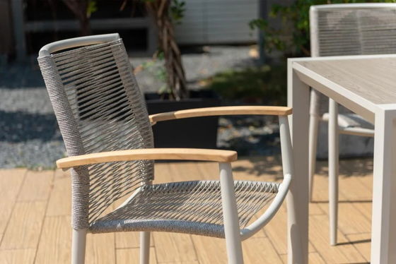 Desfrute de refeições ao ar livre com o conjunto de jardim de alumínio de luxo AJUNION e cadeira de corda