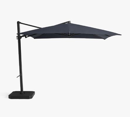 Um guarda-chuva à prova d'água AJUNION Um guarda-chuva de alumínio de grande porte com base