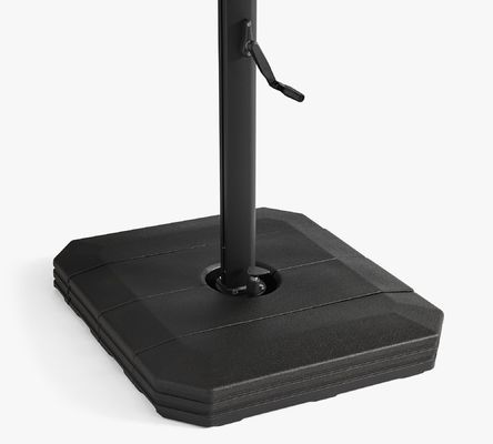 Um guarda-chuva à prova d'água AJUNION Um guarda-chuva de alumínio de grande porte com base