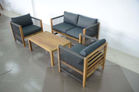 Conjunto de mobiliário exterior com poltronas de madeira e tecido de rotão PE W71 x D66 x H64cm