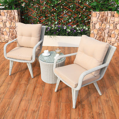 Moderno design tecido PE Rattan poltrona e mesa de jantar conjunto para balcão exterior villa