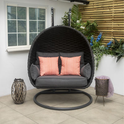80 kg Capacidade de carga PE Rattan Double Seat Swing Egg Chair para mobiliário de luxo para o exterior