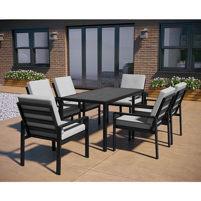 Tabela de jantar L150xW90xH73cm com mesa de HDPE e estrutura metálica