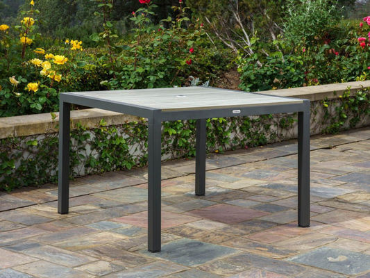 27.5" L x 25.5" W 26" H Alumínio Set de Refeição com Polyole Tabletop e Paraguas Furo