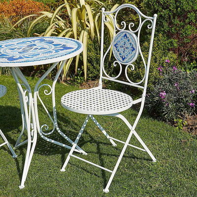 Conjunto de Bistro de Ferro revestido com azulejos cerâmicos e pó de design moderno para pátio de jardim ao ar livre