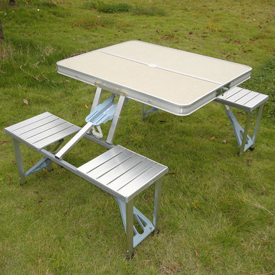 Conjunto de mesa e cadeira de acampamento de uma peça para viagens ao ar livre