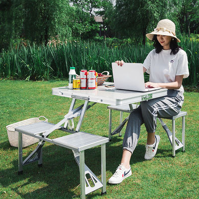 Conjunto de mesa e cadeira de acampamento de uma peça para viagens ao ar livre