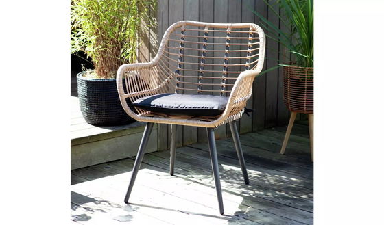 Transforme o seu jardim com o AJUNION 4 Piece All Weather Wicker Outdoor Furniture Set
