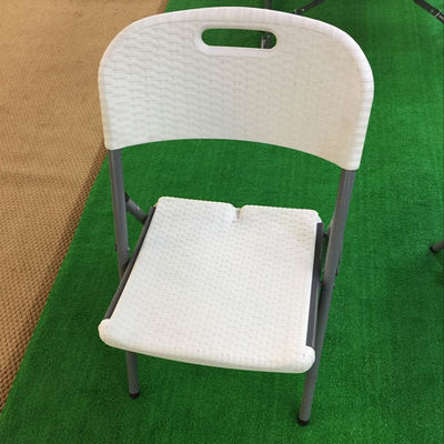Patio de jardim ao ar livre Pável portátil Imitação de cadeira de jantar de plástico de ratão Logotipo personalizado
