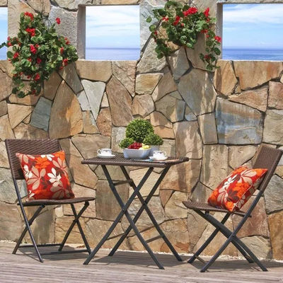 Conjunto de móveis de pátio externo com mesa e cadeira de refeição de vime de ratão PE dobrável