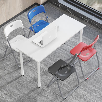 Edifício de escritórios Cadeira de jantar de plástico dobrável empilhável 40*40*78cm para eventos de banquete
