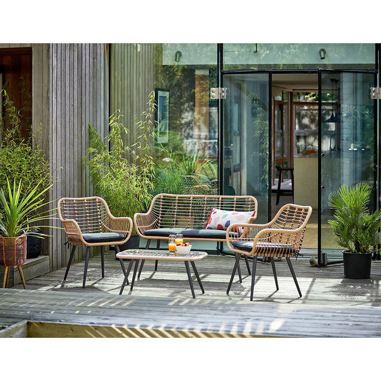 Transforme o seu jardim com o AJUNION 4 Piece All Weather Wicker Outdoor Furniture Set
